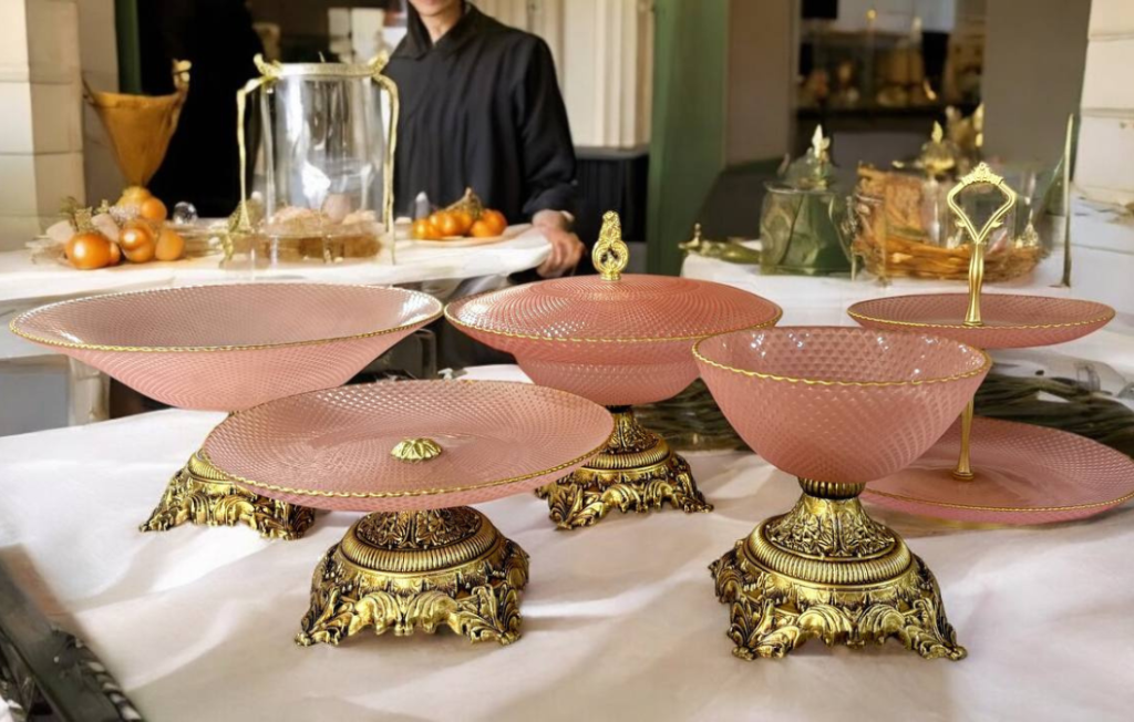 سرویس ۶ تکه لورد صورتی لب طلا