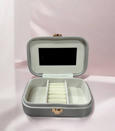 جاجواهری کلارا