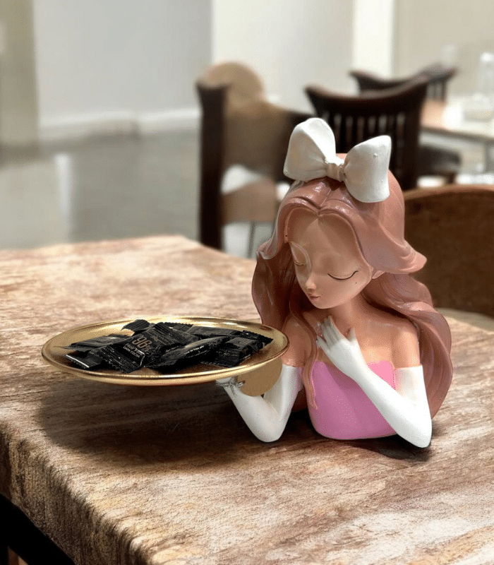 دختر سینی به دست مدل 2