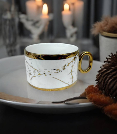 شات طرح‌ دار طلایی