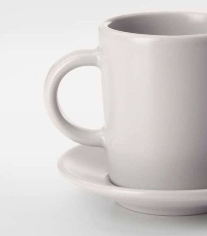 قهوه خوری با نعلبکی کوچک