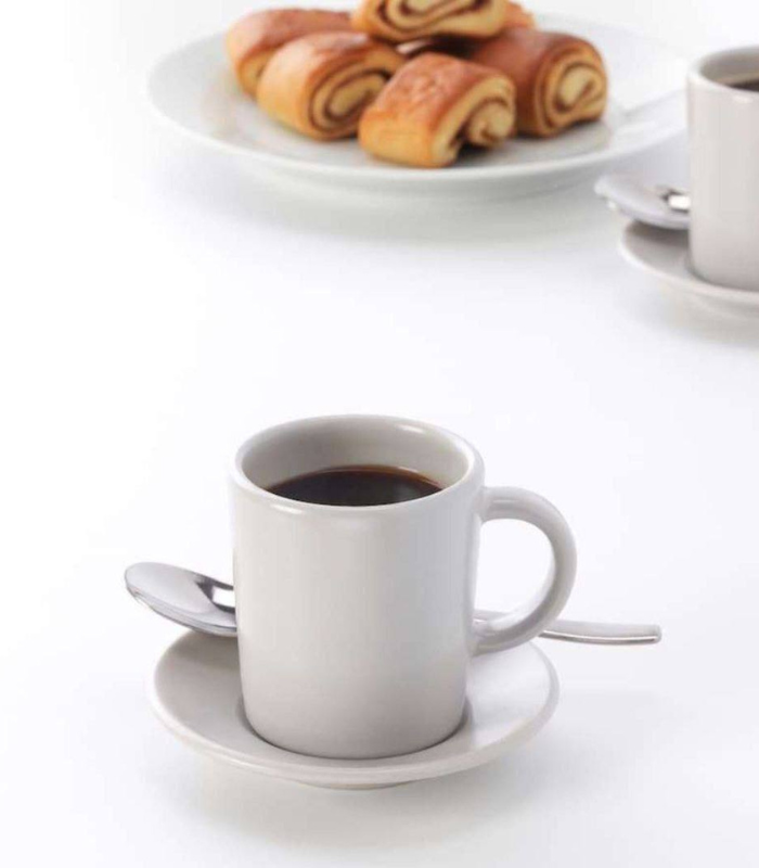 قهوه خوری با نعلبکی کوچک