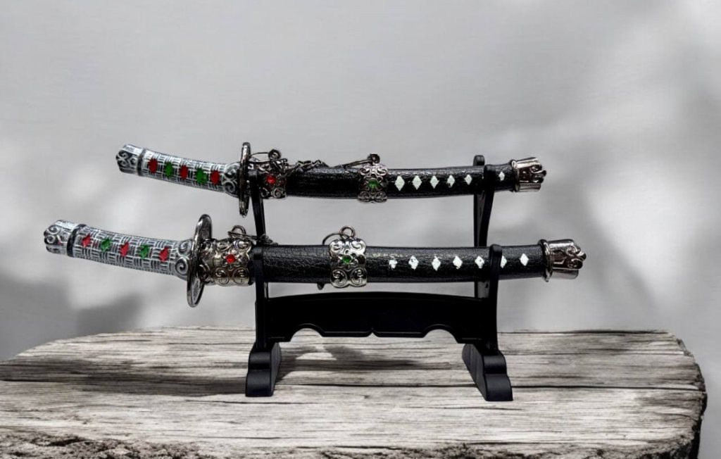 کاتانا با استند جفتی