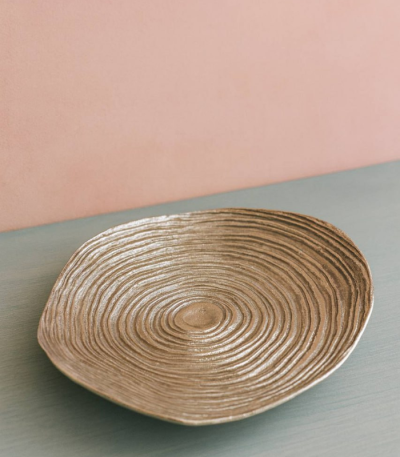 تنه درخت کوچک