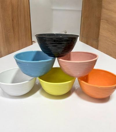 کاسه آبگوشت رنگی