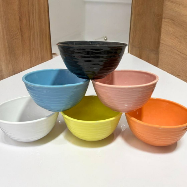 کاسه آبگوشت رنگی