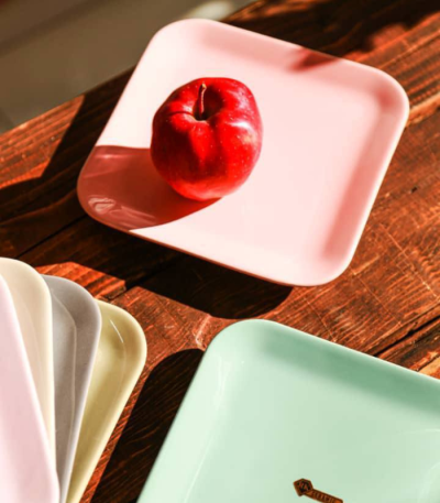 پیش‌دستی رنگی