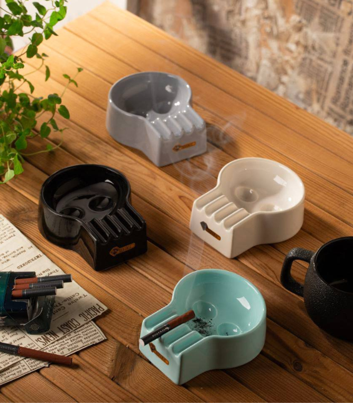 زیرسیگاری اسکلت